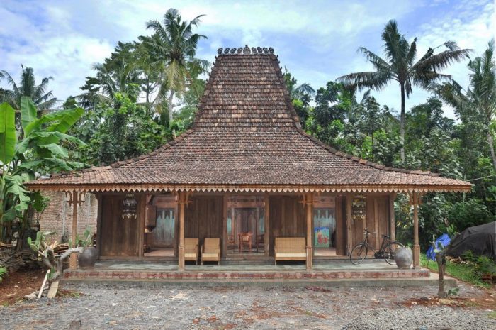 Desain joglo rumah belakang